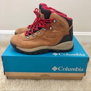Columbia Newton Ridge Hiking Boots
